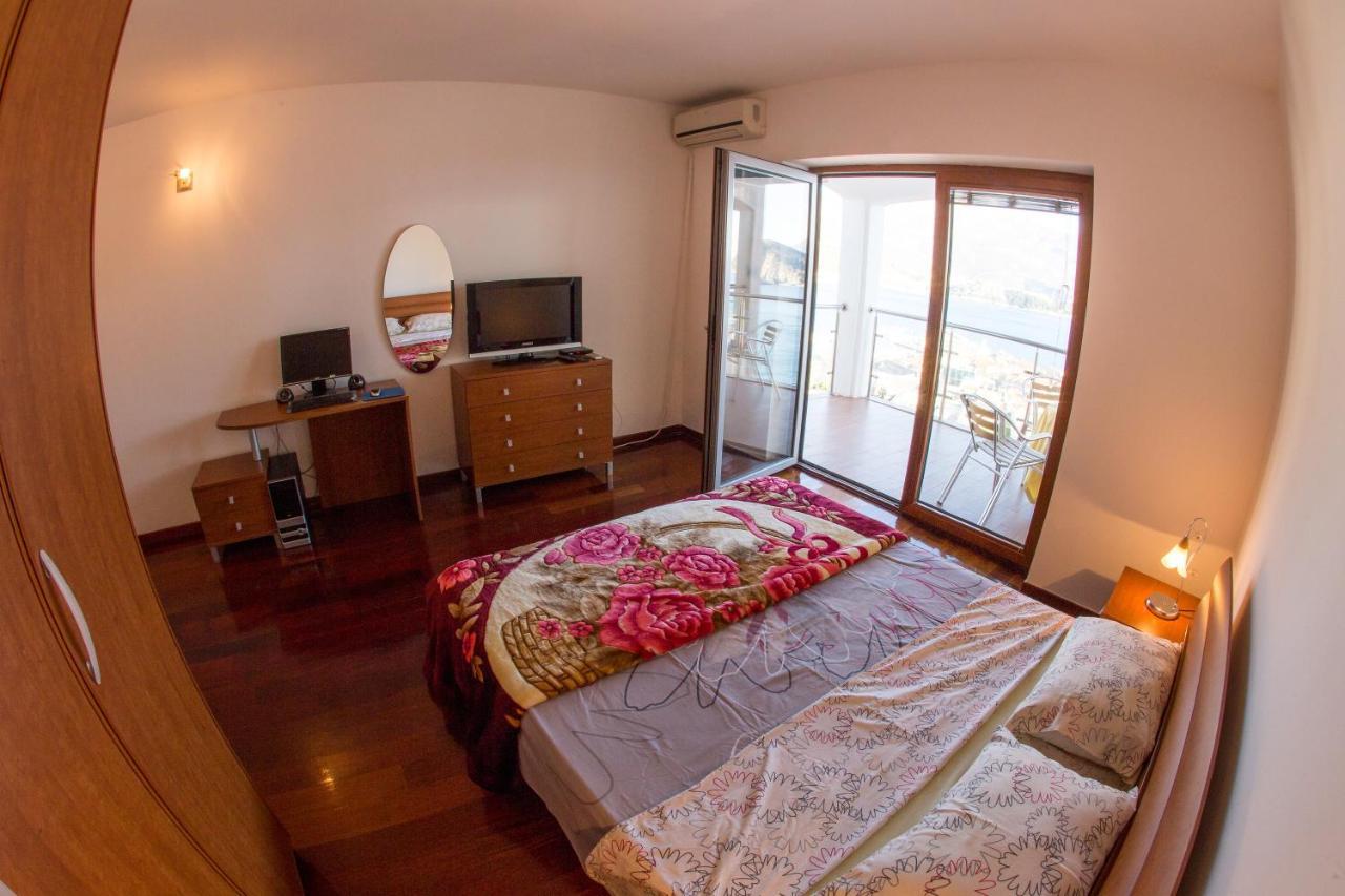 Lux Panoramic *